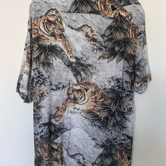 Excellent and rare All Saints XXL (XL - L) fit shirt SS - Picture 3 of 5